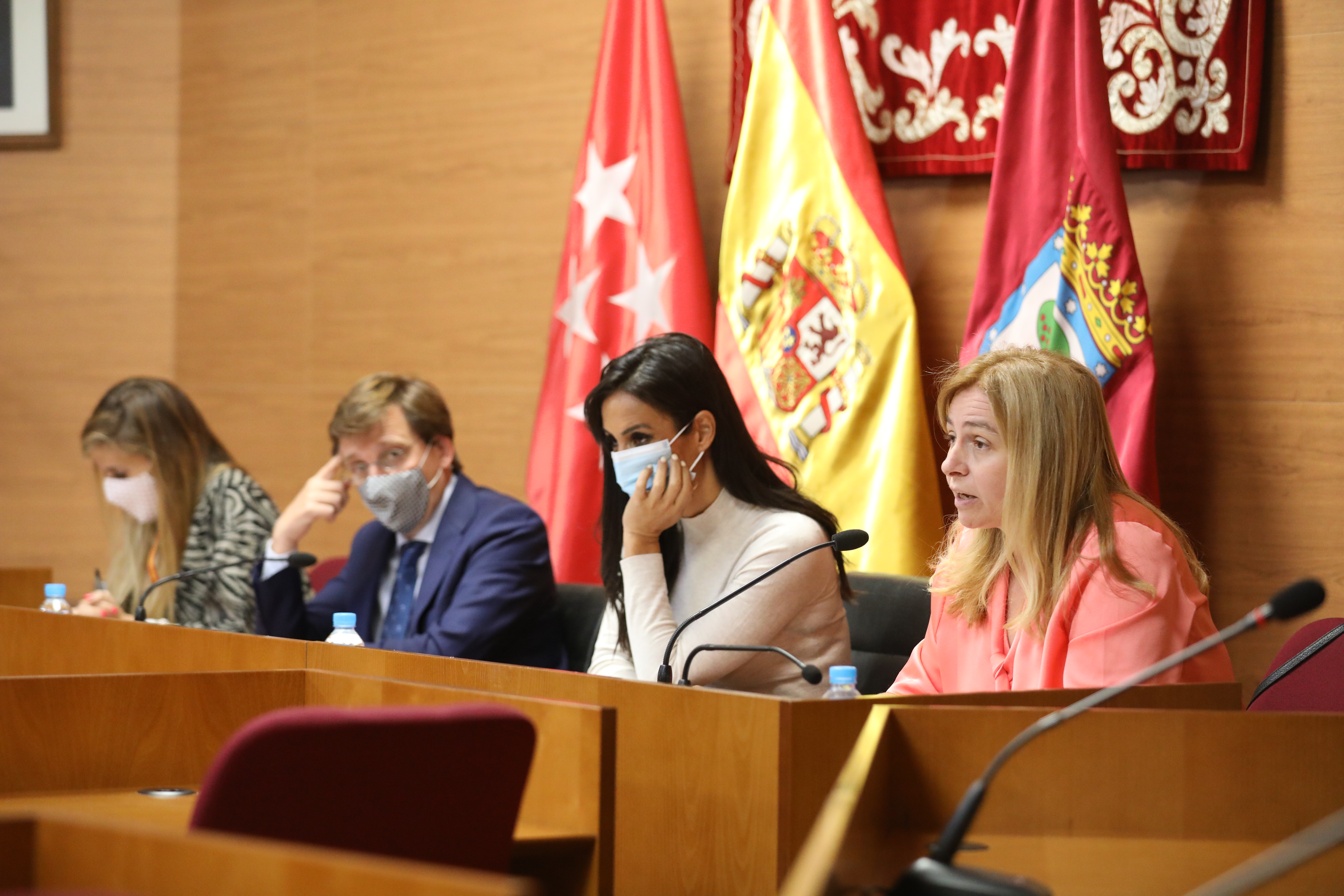 Almeida, Villacís y Sanz en la rueda de prensa posterior a la Junta de Gobierno celebrada hoy